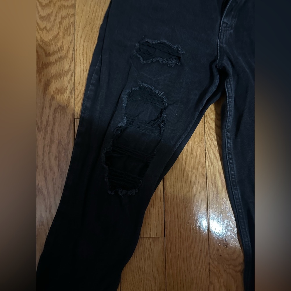 BLACK RIPPED MOM JEANS - Picture 5 of 6